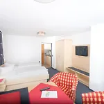 B&B Fideliushaus 4*