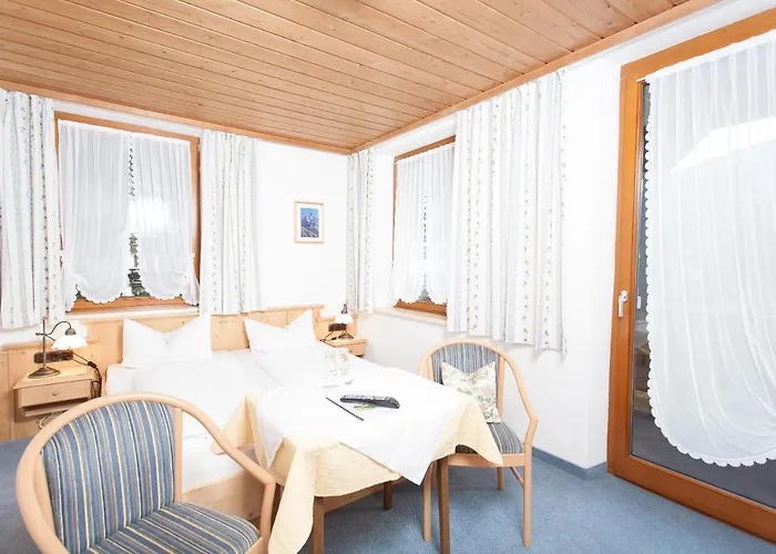 Fideliushaus فندق مبيت وإفطار 3*